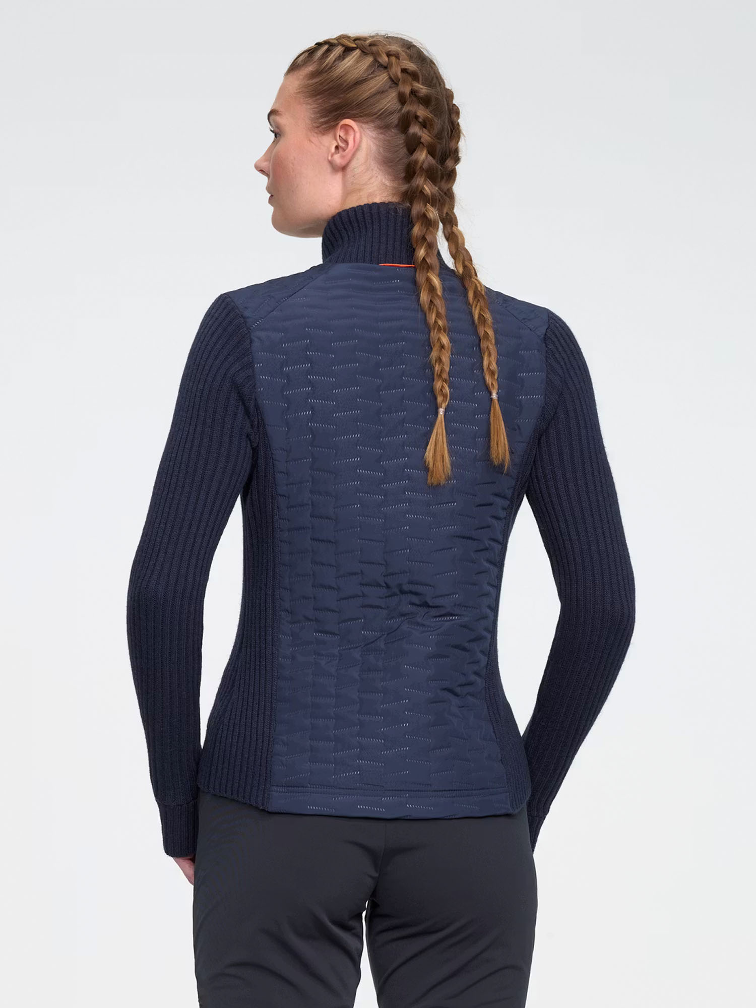 Dahlie Full Zip Comfy Naisten Hybriditakki - Back on model