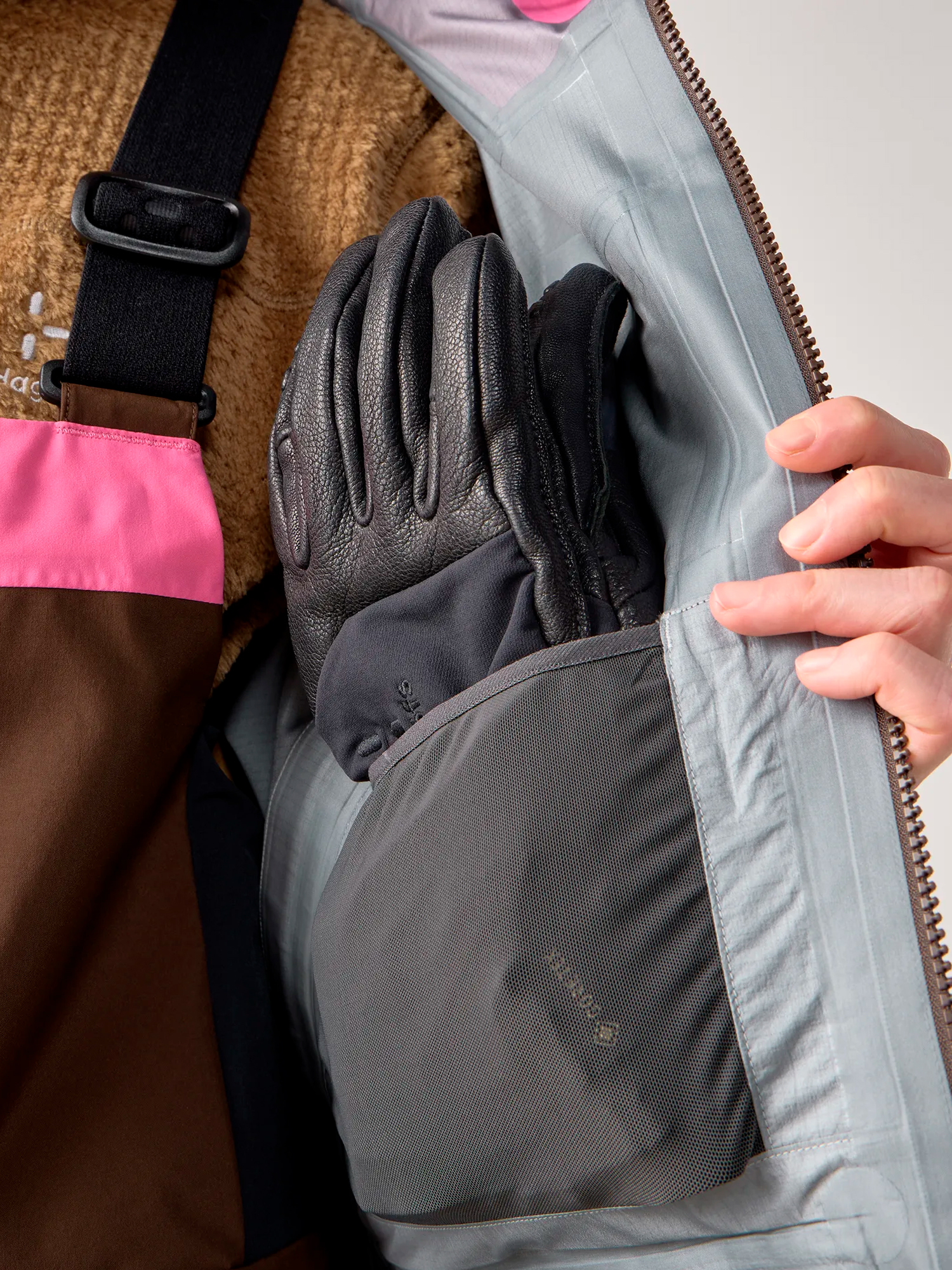 Haglöfs Vassi GTX Pro II Naisten Laskettelutakki - Image 7