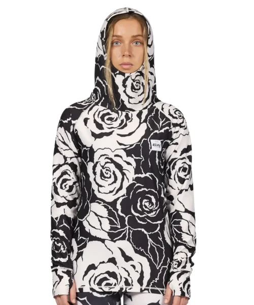 Eivy Icecold Hood Top Naisten Kerrastopaita mallin päällä edestä huppu päässä