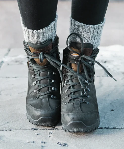Meindl Gastein Gore-tex Naisten Talvikenkä mallin päällä edestä